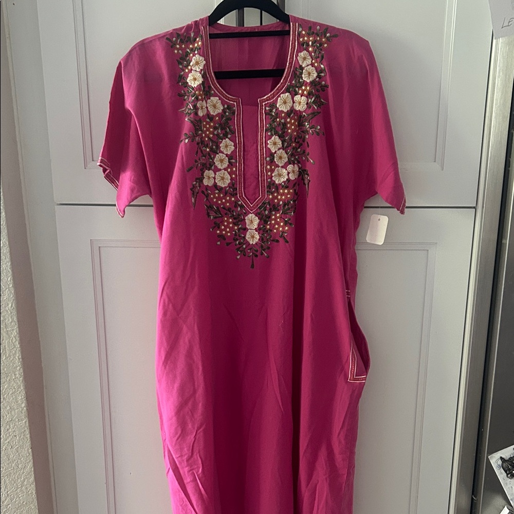 Pink Floral Embroidered Kaftan ( house dress) or pool cover up ( box 1)